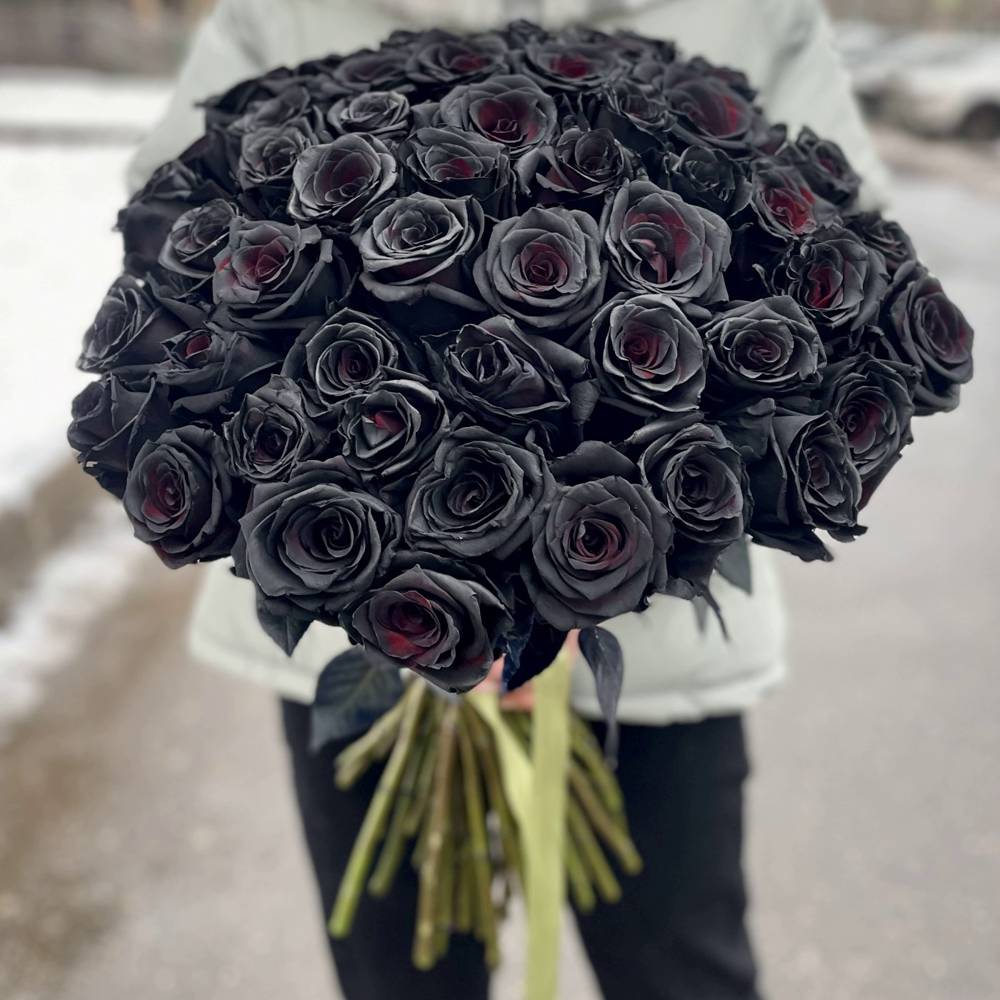 Букет из 45 чёрных роз
