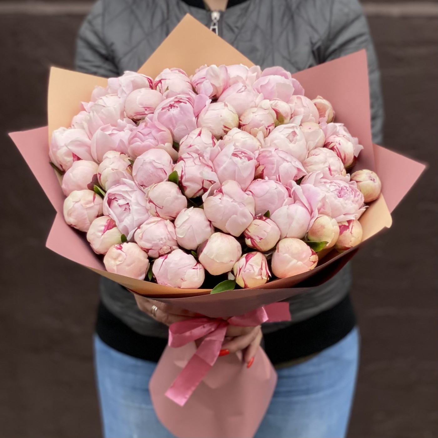 Акция! Букет из 51 розового пиона Сара Бернар