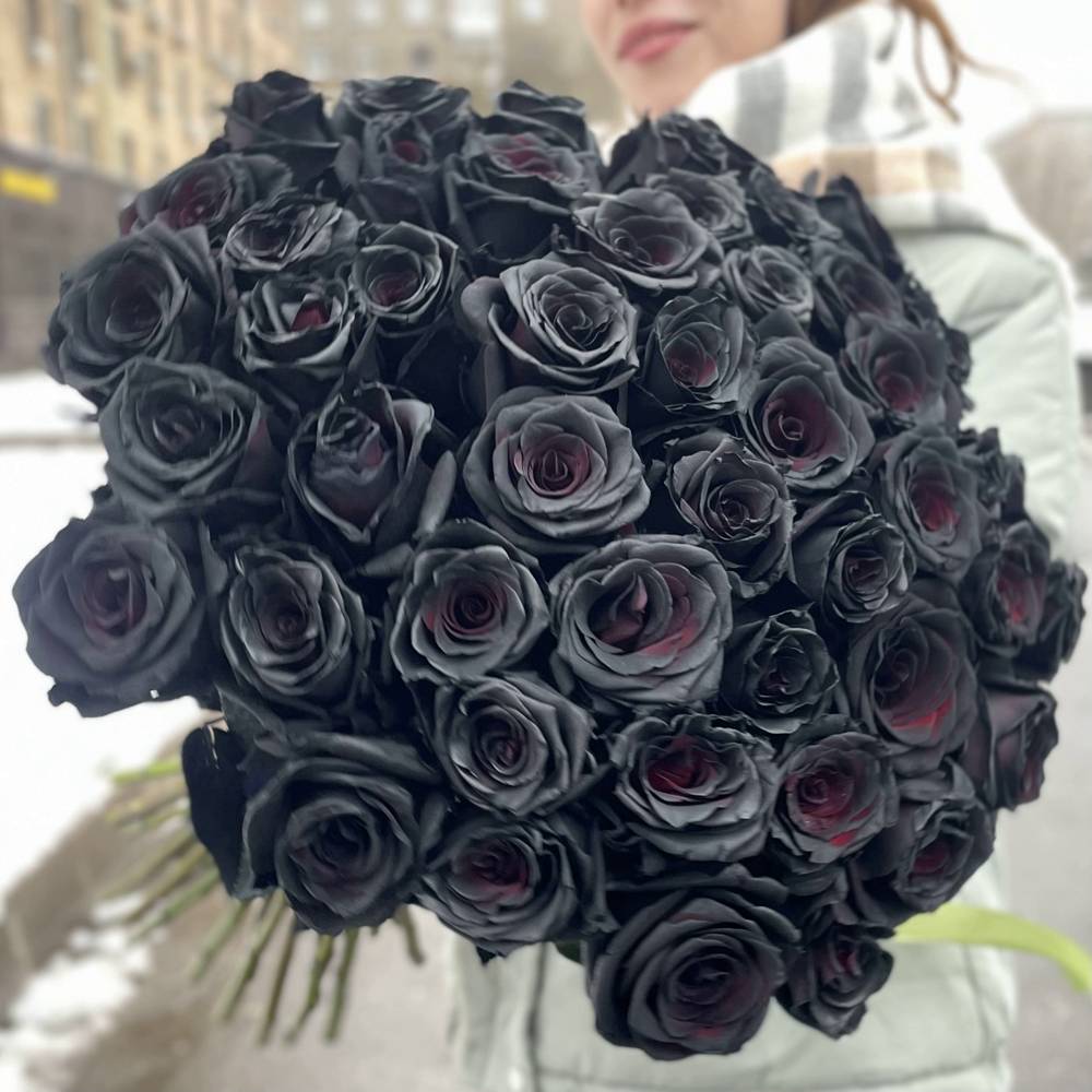 Букет из 45 чёрных роз