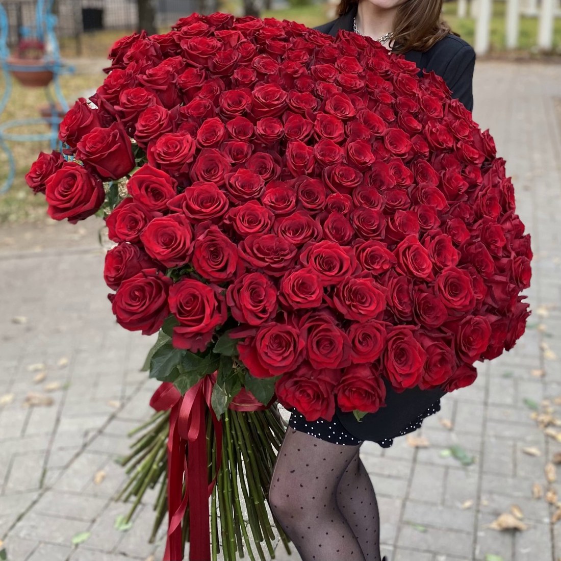 101 красная роза 120 см